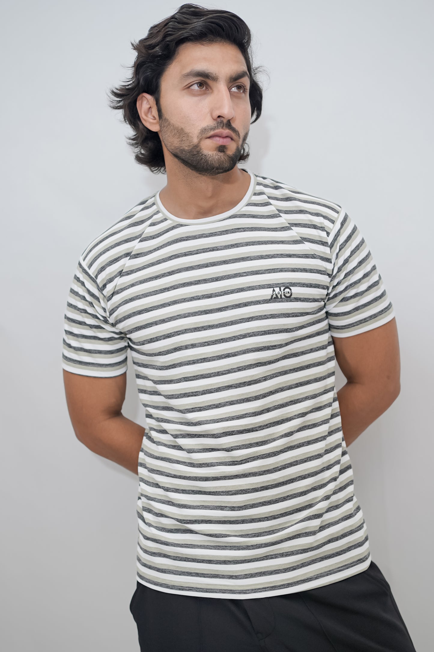 Aio Men's Striped Round Neck T-shirt